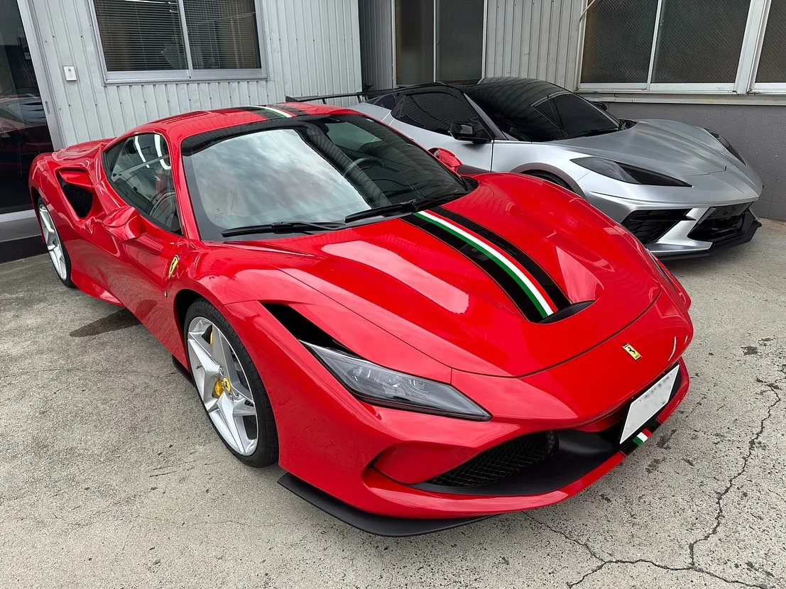 ✨Ferrari F8 オリジナルストライプ施工完了✨