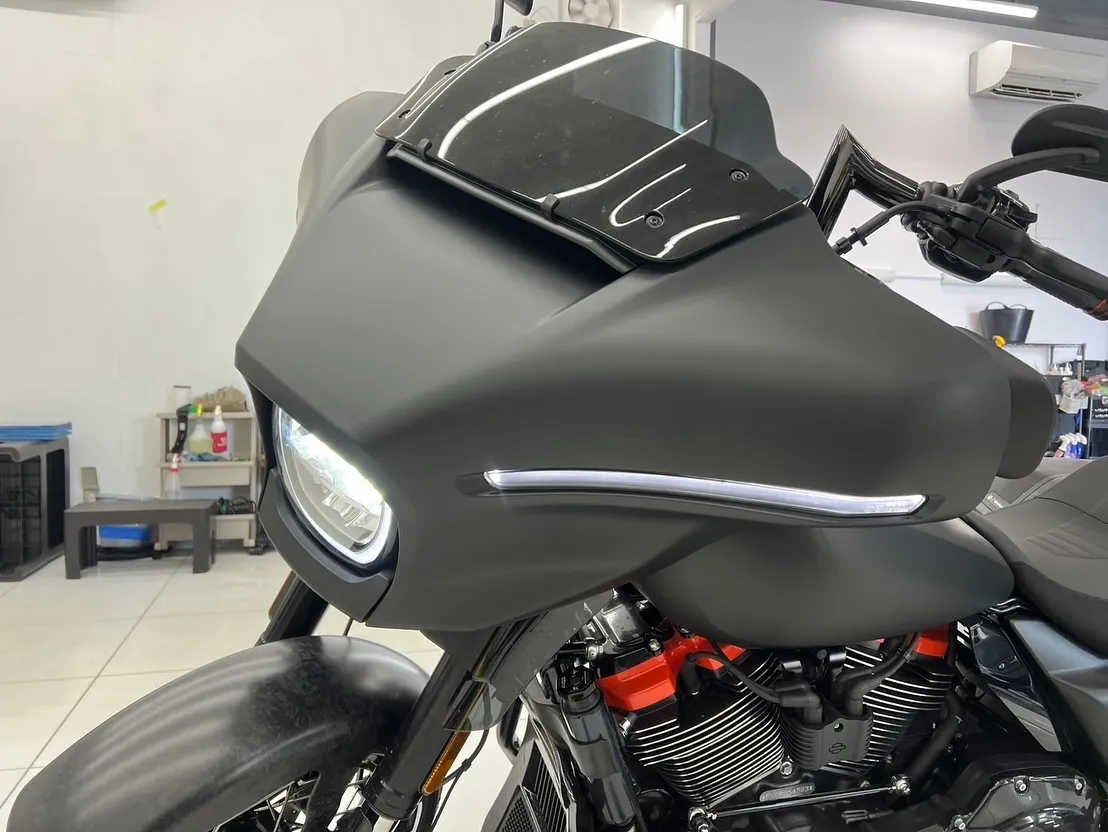 カスタムされたHARLEY-DAVIDSON CVO STR...
