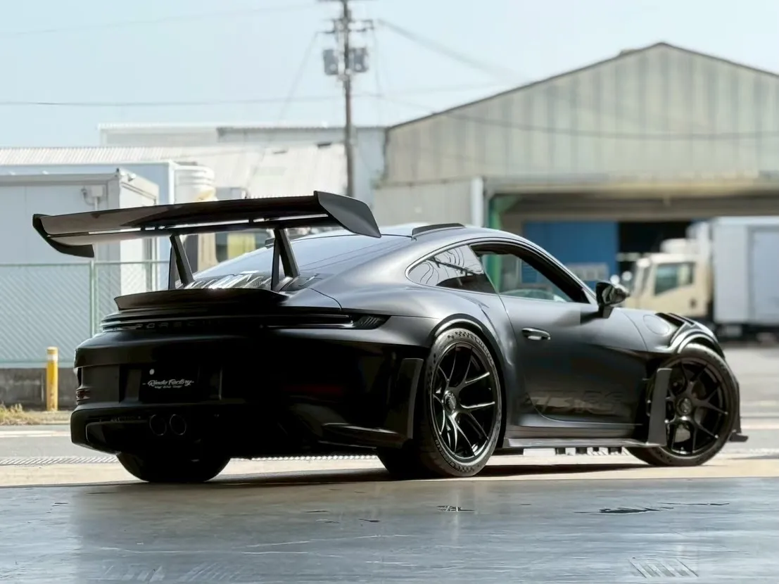 🐦‍⬛PORSCHE GT3RSのブラックシリーズがついに完...