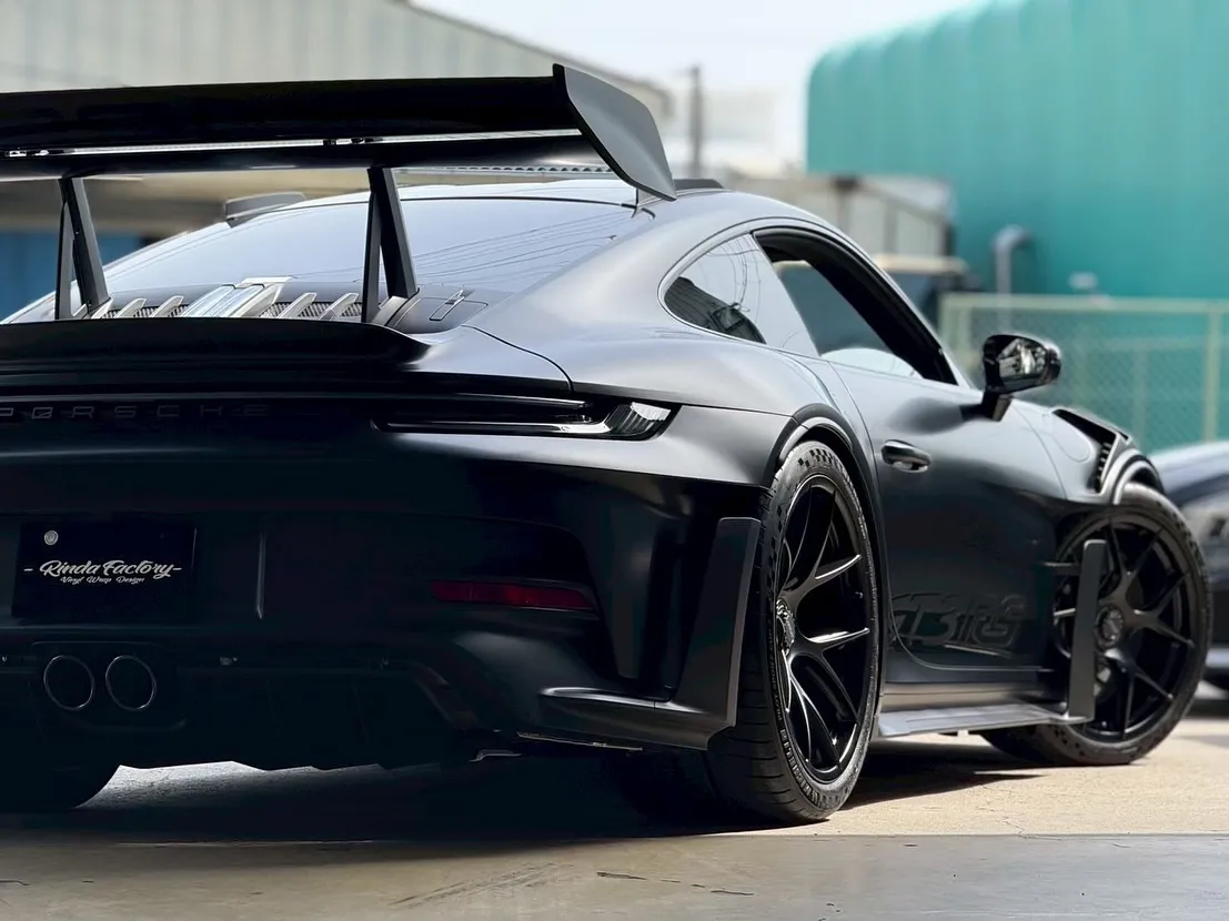 🐦‍⬛PORSCHE GT3RSのブラックシリーズがついに完...