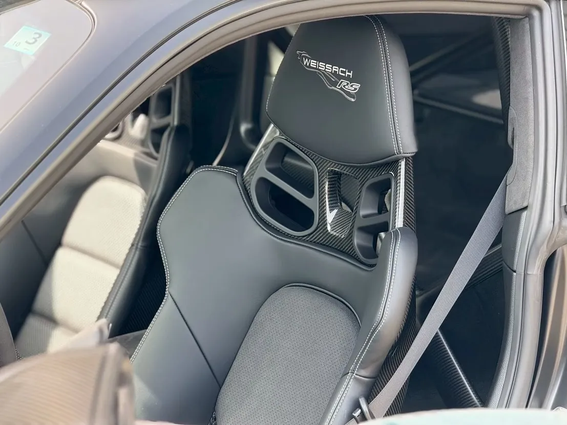 🐦‍⬛PORSCHE GT3RSのブラックシリーズがついに完...