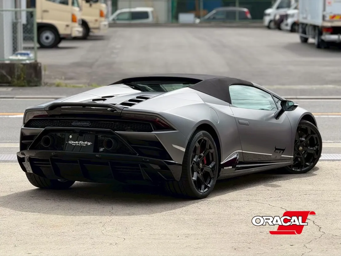 Lamborghini Huracán EVO Spyder...