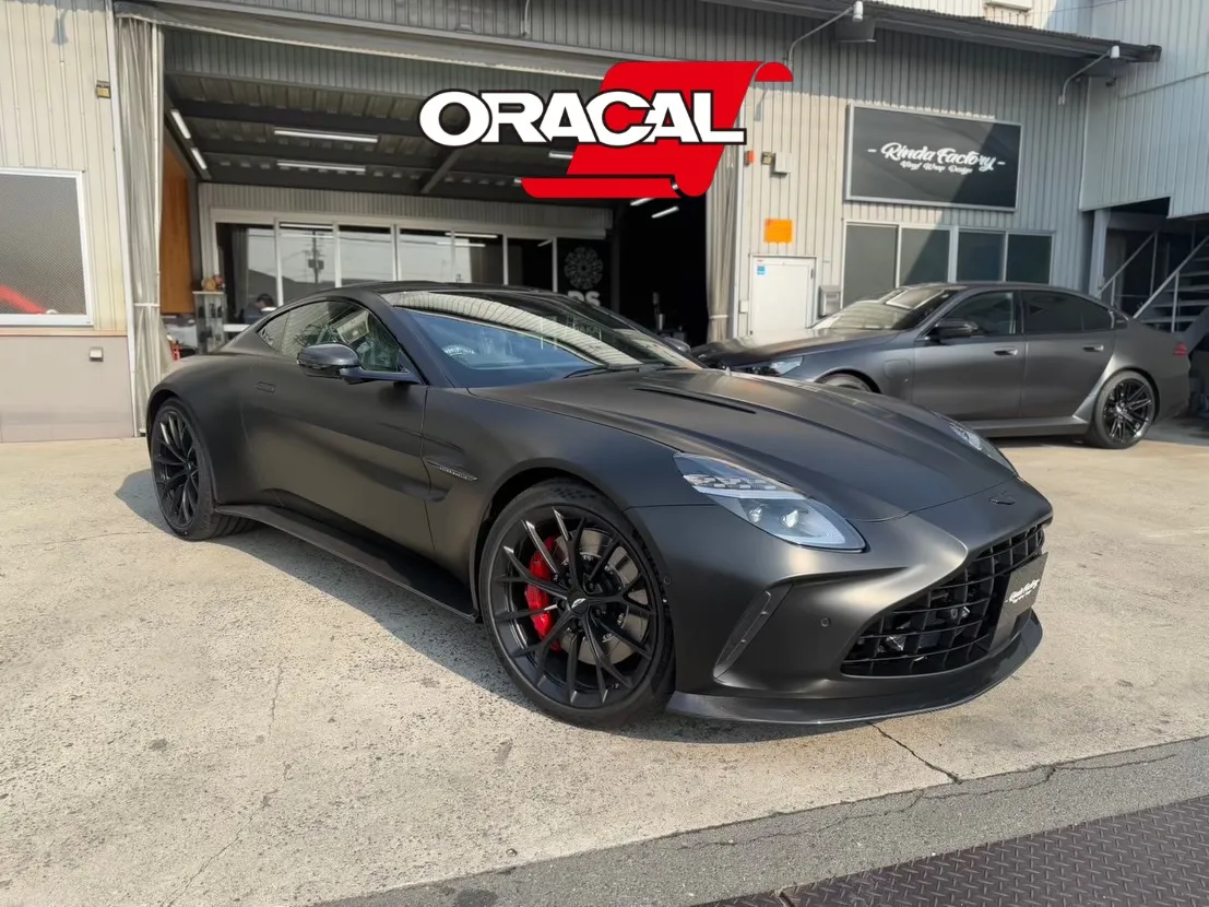 ✨🚗 アストンマーティン ヴァンテージに個性的な装いを！フル...